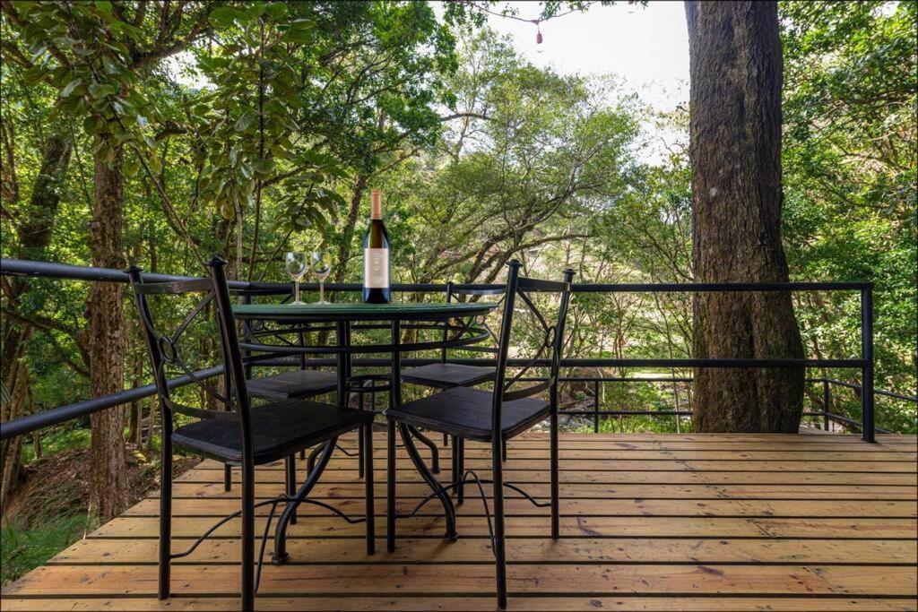 Unicorn Lodge: Direct Riverfront : Unique Experience San Gerardo de Dota Exterior photo